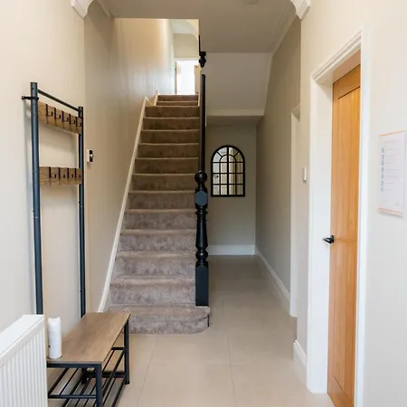 Casa Arkles - Next To Stadium - Free Parking Liverpool Exterior photo