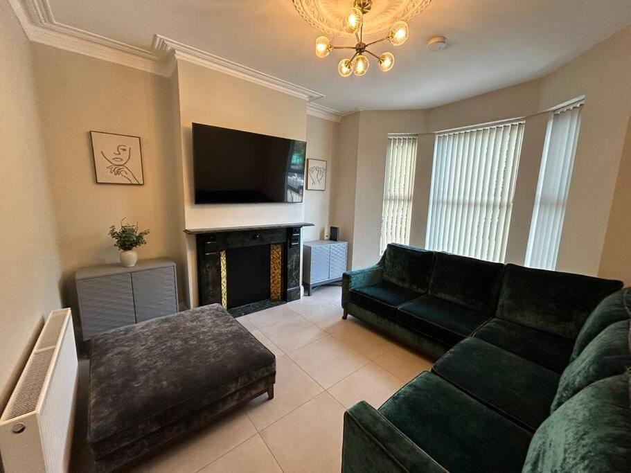 Casa Arkles - Next To Stadium - Free Parking *